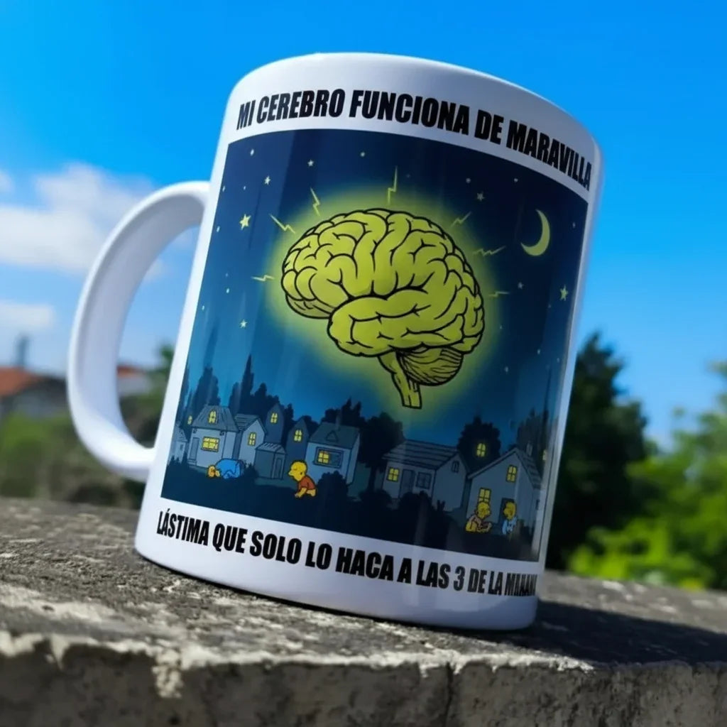 Taza Mi cerebro funciona de maravilla a las 3 de la mañana